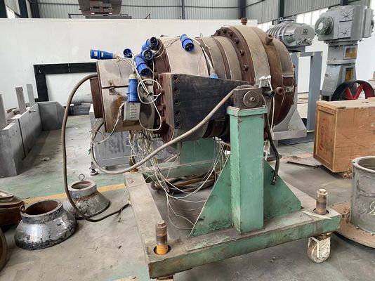 Dây chuyền sản xuất ống nhựa hoạt động đơn giản đã sử dụng cho ống HDPE PPR