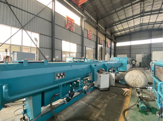 Dây chuyền sản xuất ống nhựa HDPE 500kg / H 20mm đùn