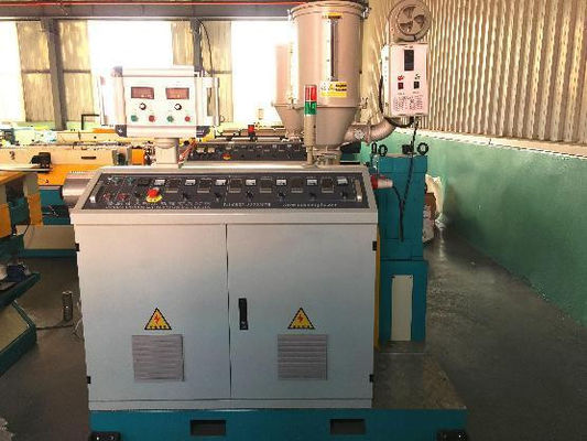 Máy tạo hình khối đẩy PP PE Dây chuyền sản xuất ống sóng đơn ở tường
