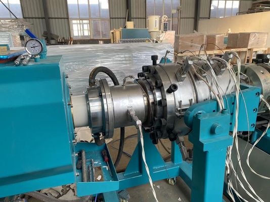 Dây chuyền đùn ống nhựa PVC cấp thoát nước trục vít đôi