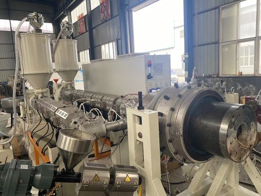 Dây chuyền ép đùn ống nhựa PVC cấp nước ba lớp