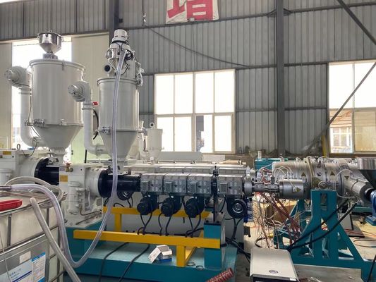 Dây chuyền sản xuất ống nhựa PE ba lớp Tưới nhỏ giọt Cấp nước Ống dẫn khí năng lượng