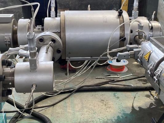 Dây chuyền sản xuất ống nhựa PE ba lớp Tưới nhỏ giọt Cấp nước Ống dẫn khí năng lượng