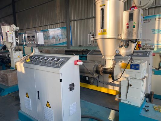 Máy đùn dây chuyền sản xuất ống sóng PE / PVC 180kg / h