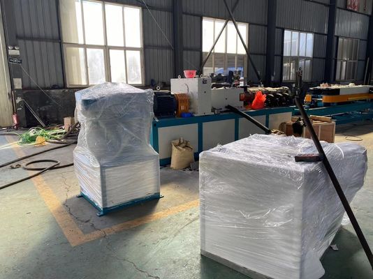 Máy ống nhựa PVC UPVC thoát nước Ống dẫn điện Ống dẫn khí 100-500kg / H